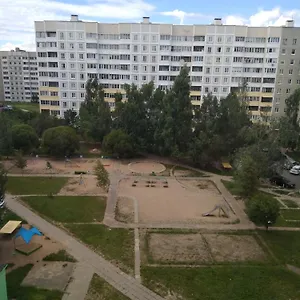Комната для гостей рядом с станцией метро Каменная горка Проживание в семье